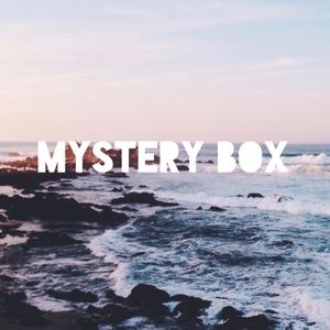 Warm Weather Mystery Reseller Box